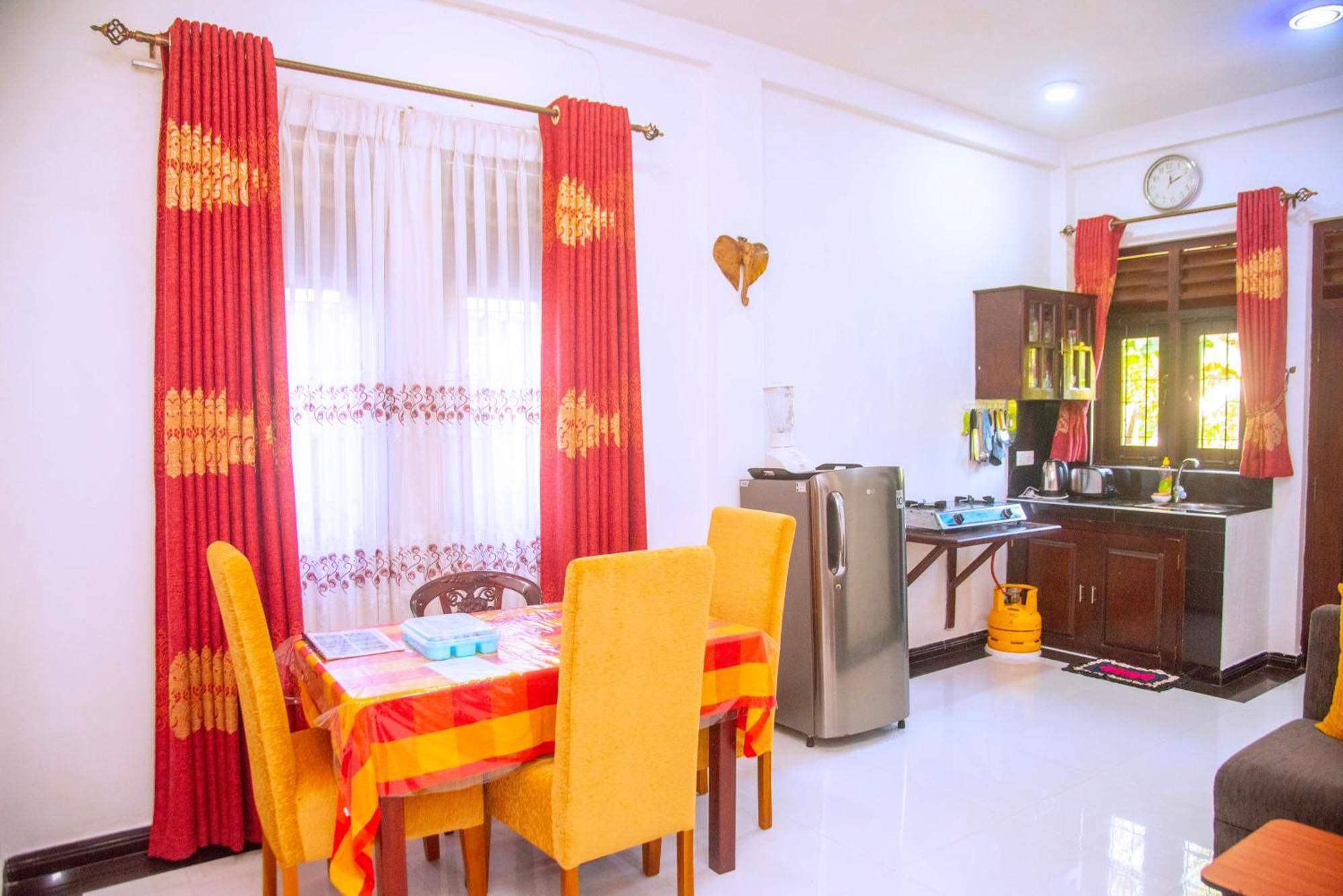 City Beach Apartment Bentota Ngoại thất bức ảnh