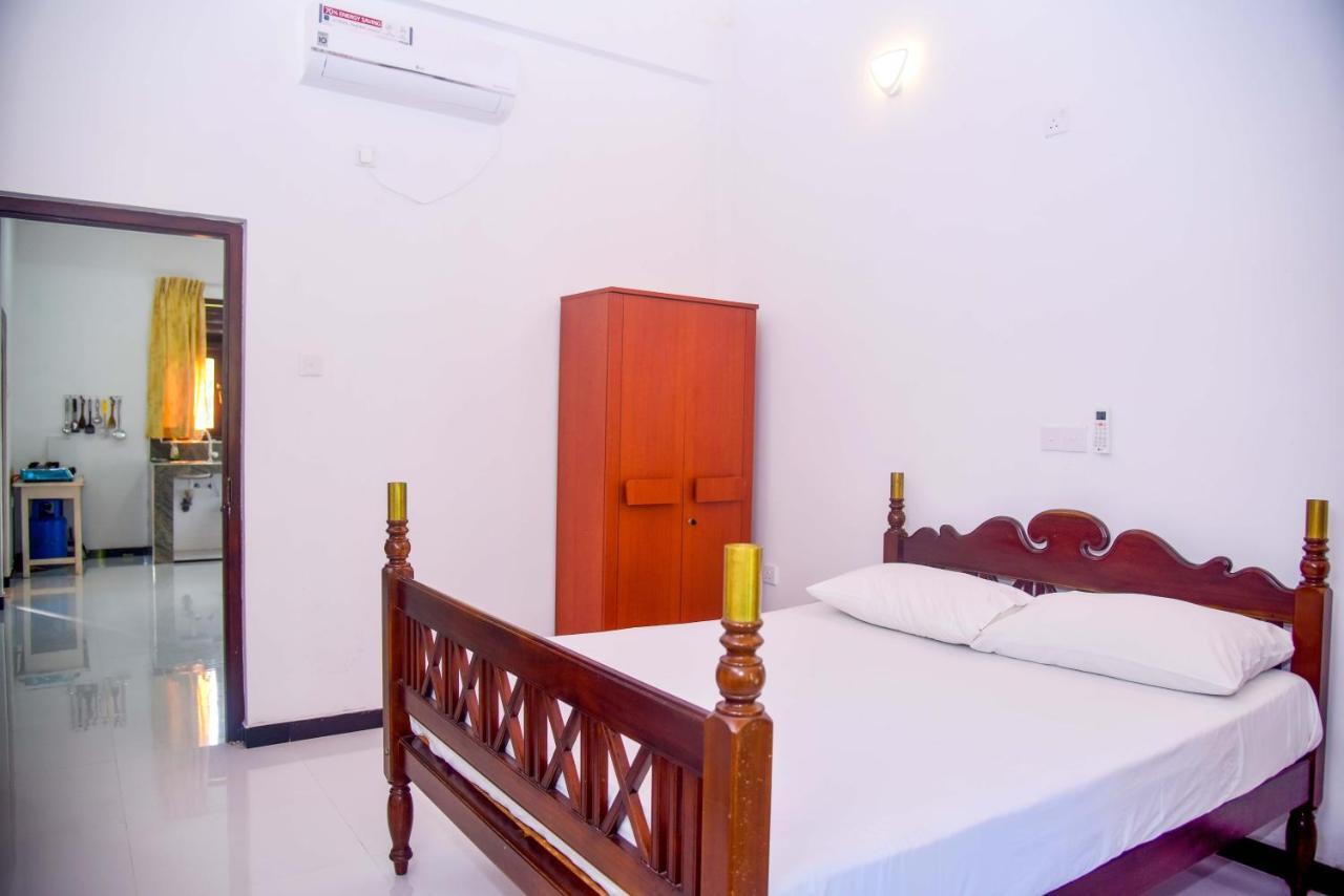 City Beach Apartment Bentota Ngoại thất bức ảnh